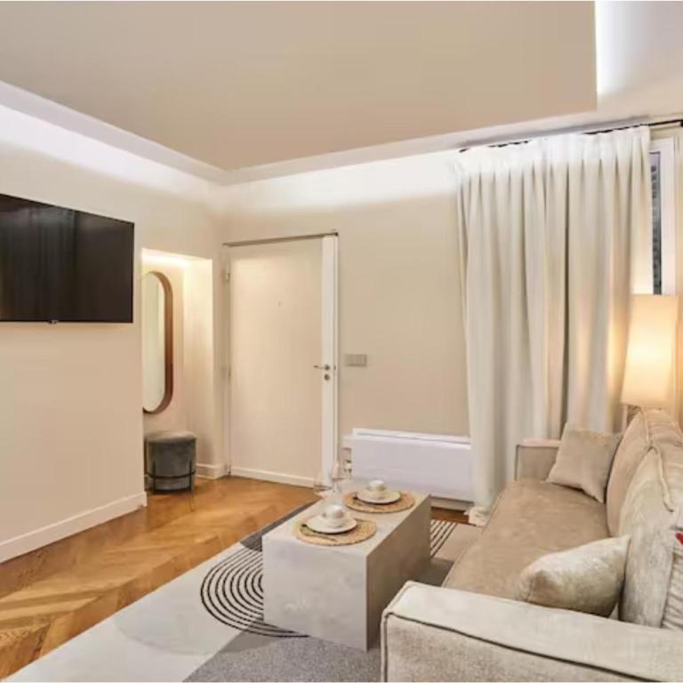 Superb air-conditioned flat on the Champs Elysées - One-Bedroom Apartment - 2