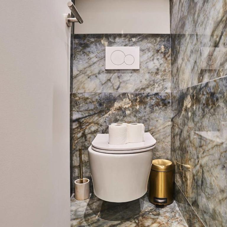 Superb air-conditioned flat on the Champs Elysées - Two-Bedroom Apartment - 39