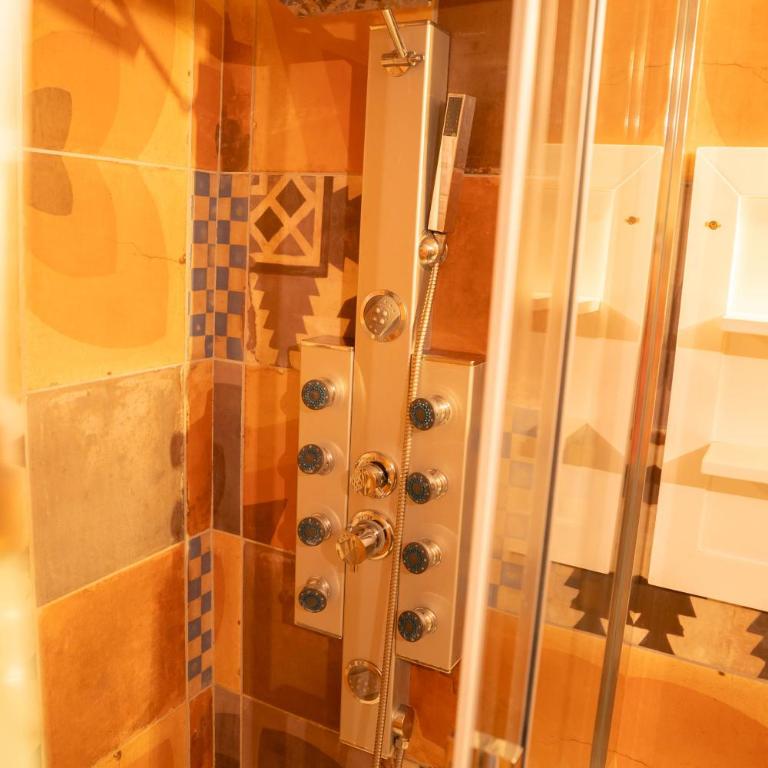 Charmante maison en pierre du Queyras - espace et luminosité - Appartement 3 Chambres - 26