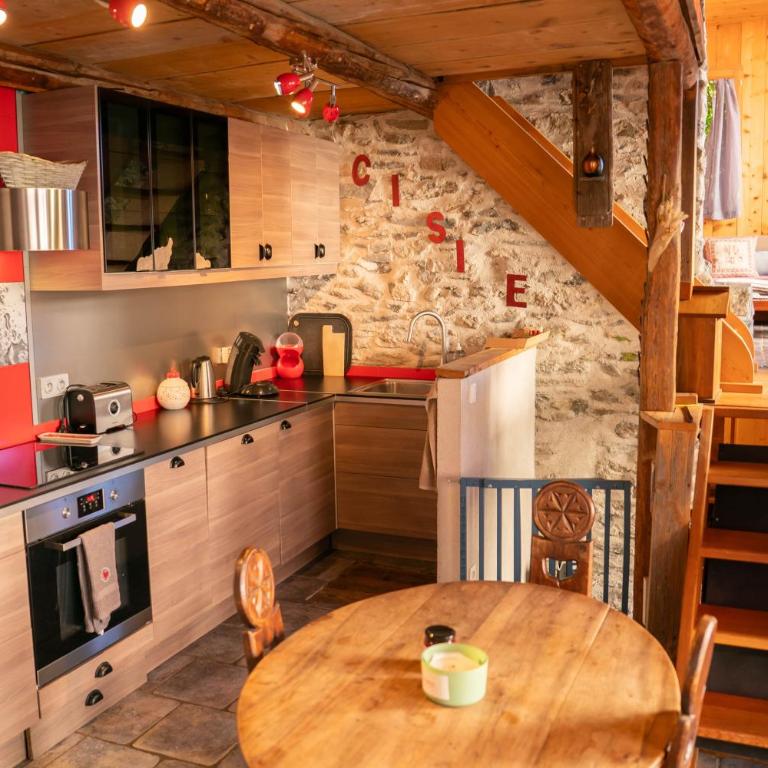 Charmante maison en pierre du Queyras - espace et luminosité - Appartement 3 Chambres - 8