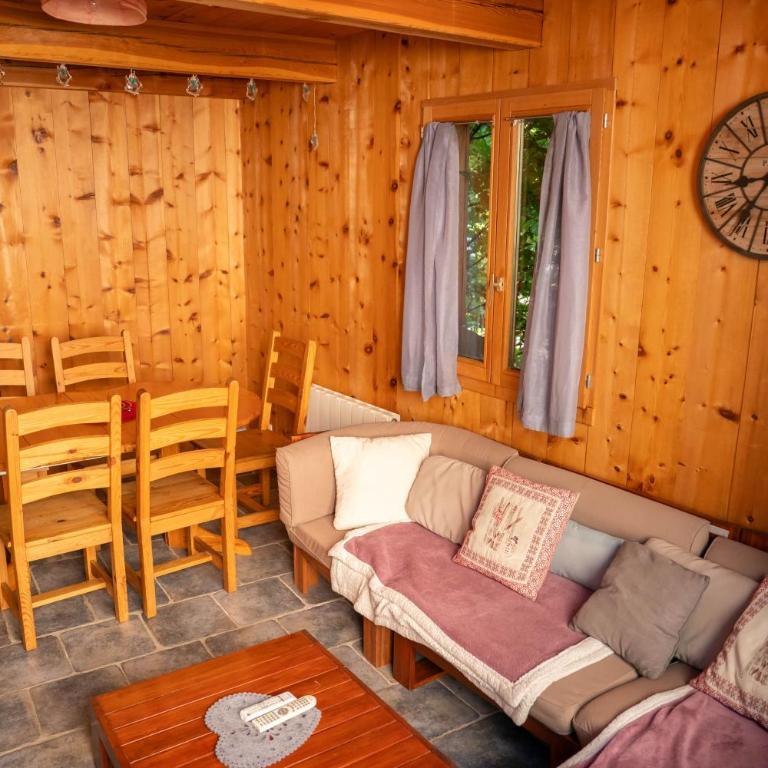 Charmante maison en pierre du Queyras - espace et luminosité - Appartement 3 Chambres - 12