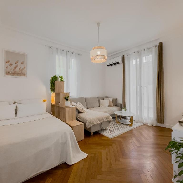 Central Studio - Bright & Modern - Private Terrace - AirCon - Near Train & Beach - Appartement 1 Chambre - 36