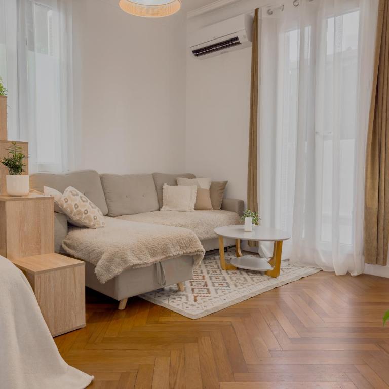 Central Studio - Bright & Modern - Private Terrace - AirCon - Near Train & Beach - Appartement 1 Chambre - 46