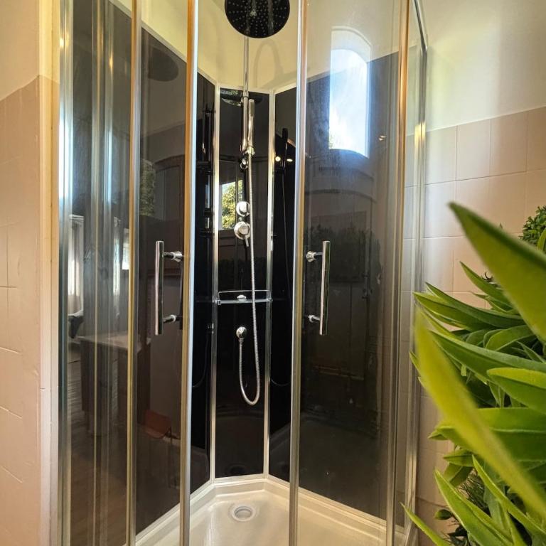 Suite climatisée -Proche Arena & Grands buffets - Appartamento Deluxe con 2 Camere da Letto - 30