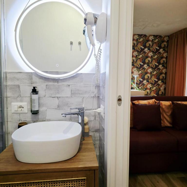 Romi Suite - Doppelzimmer mit Balkon - 2