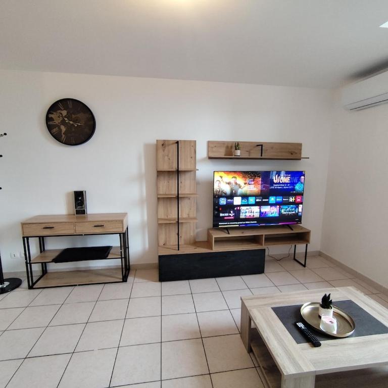 Vue sur les remparts de la cité médiévale -Clim-4pers - Apartment mit 1 Schlafzimmer - 9