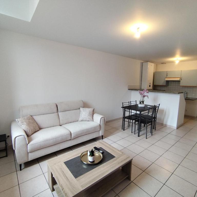 Vue sur les remparts de la cité médiévale -Clim-4pers - Apartment mit 1 Schlafzimmer - 5