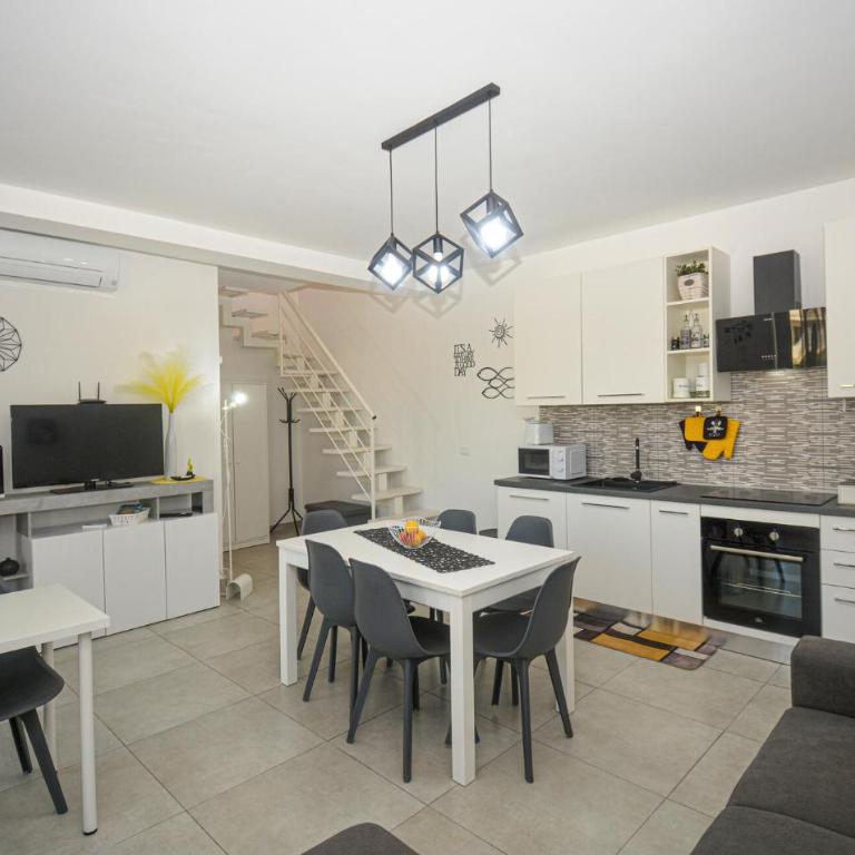 Lovely Apartment In Marzamemi With Swimming Pool - Appartamento con 1 Camera da Letto - 2