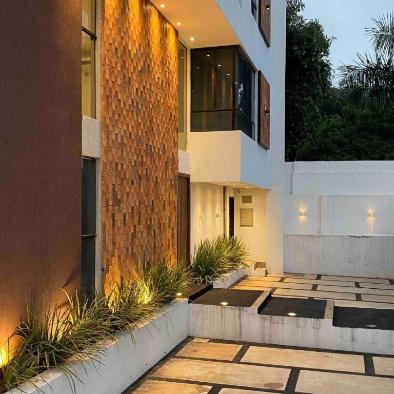 Corporate hub, close to shopping - Two-Bedroom Apartment - 1