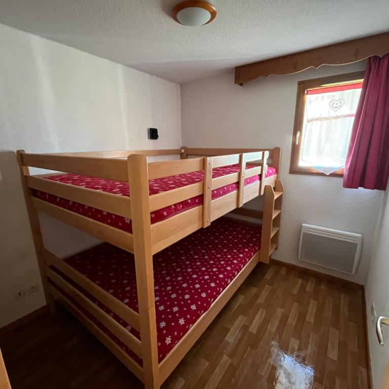 Appartement 4-6 personnes à Puy-Saint-Vincent - Two-Bedroom Apartment - 8