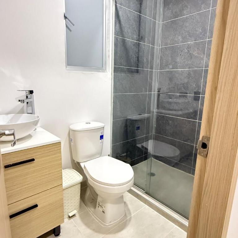 Nice apartment near CC Mayales Plaza - Three-Bedroom Apartment - 4