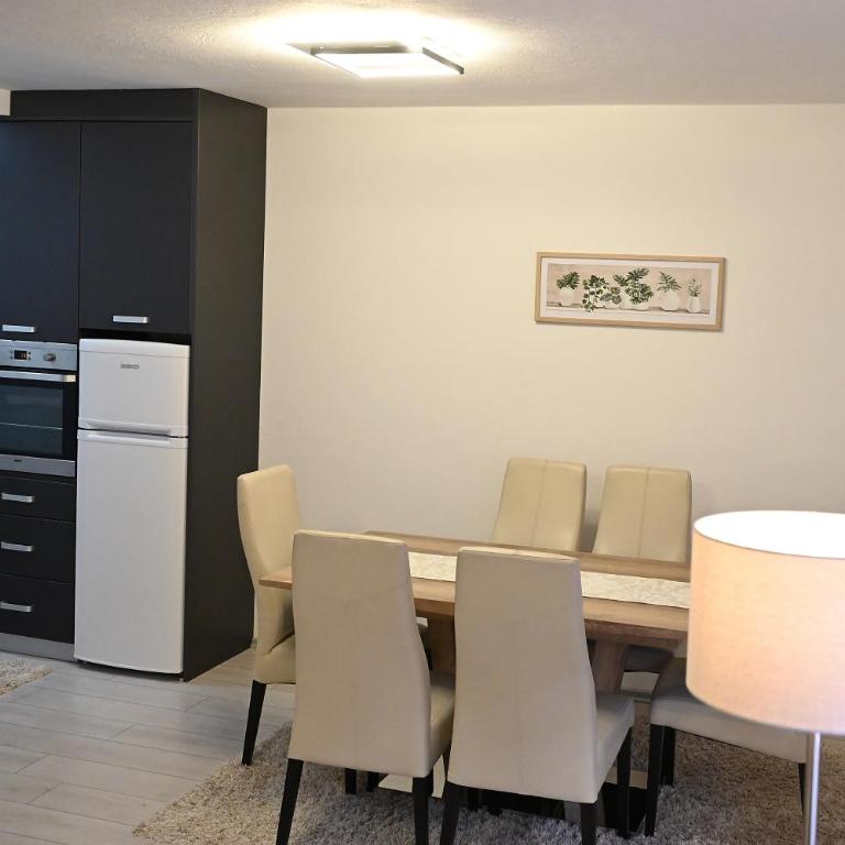 Divas - Two-Bedroom Standard Apartment - 5