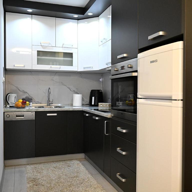 Divas - Two-Bedroom Standard Apartment - 6