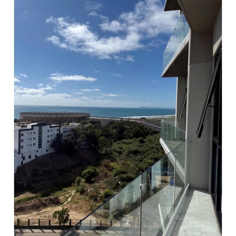 Modern 2BR Ocean View Pool & Kids Area CheckIn 2PM - Two-Bedroom Apartment - 7