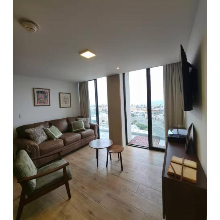 Modern 2BR Ocean View Pool & Kids Area CheckIn 2PM - Two-Bedroom Apartment - 4