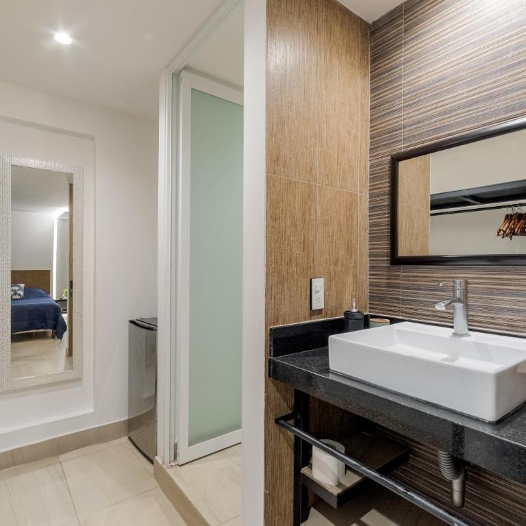 CASA NAMI- Cancún Beachside Suites - Standard Double Suite - 10