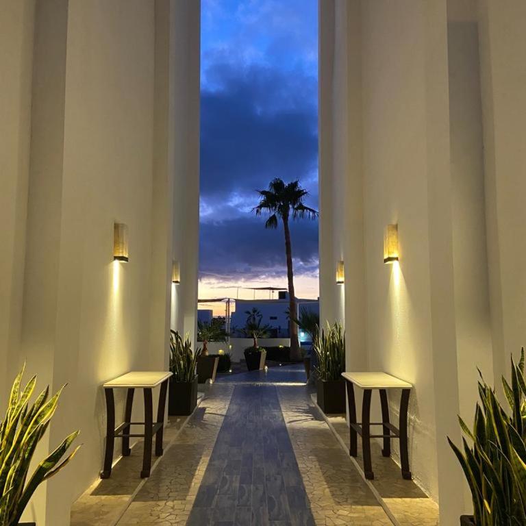Sky & Peace - One-Bedroom Apartment - 28