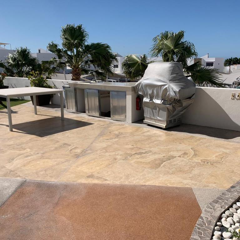 Sky & Peace - One-Bedroom Apartment - 31