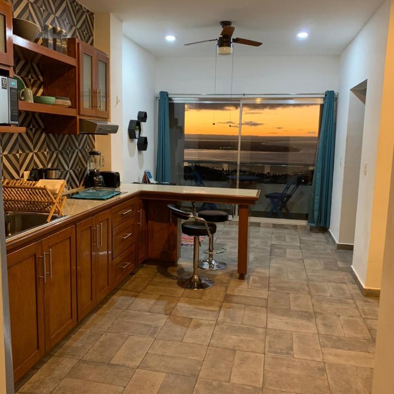 Sky & Peace - One-Bedroom Apartment - 32