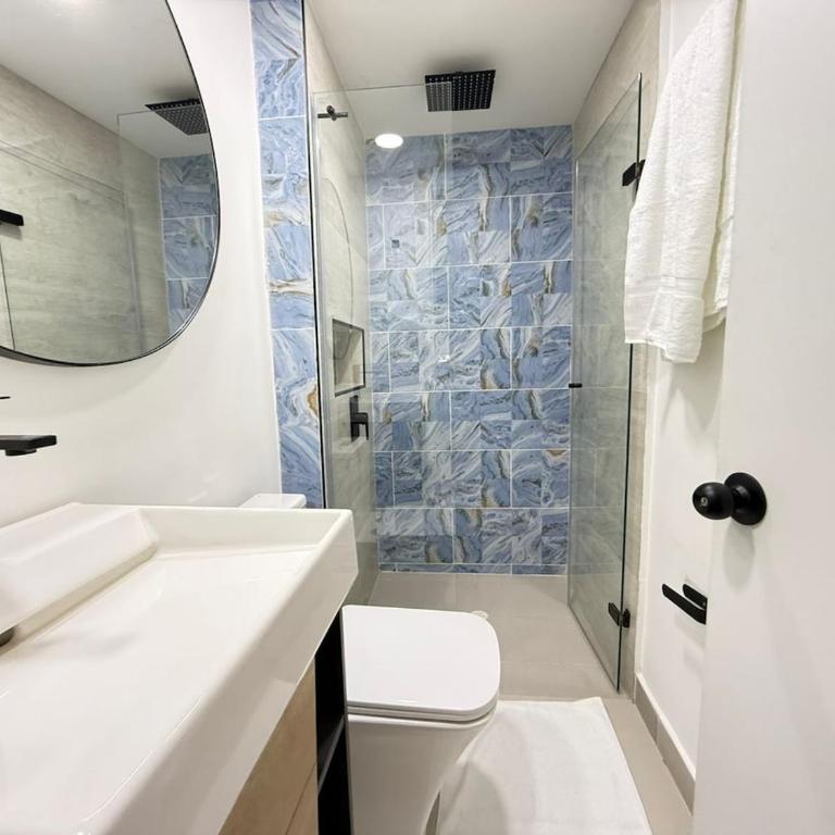 Beautiful Apartment in Cartagena - Three-Bedroom Apartment - 11