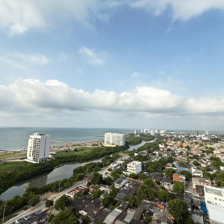 Beautiful Apartment in Cartagena - Three-Bedroom Apartment - 17