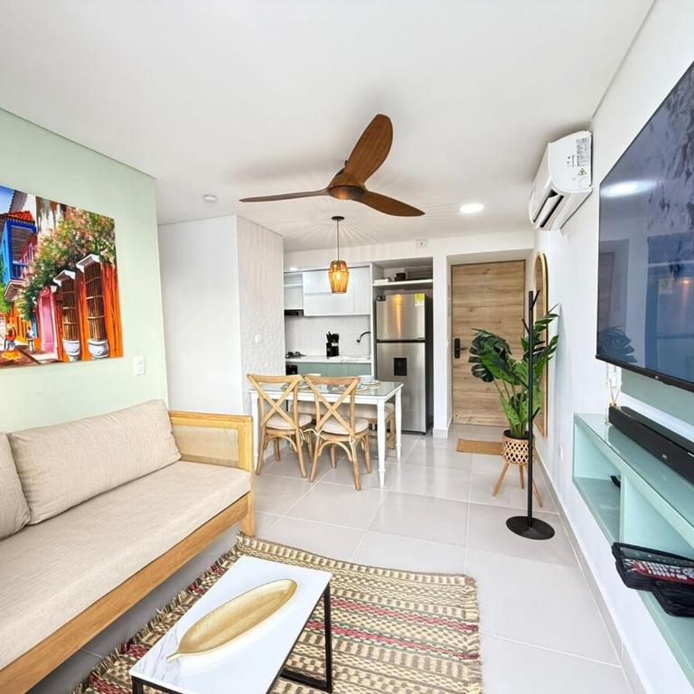 Beautiful Apartment in Cartagena - Three-Bedroom Apartment - 22