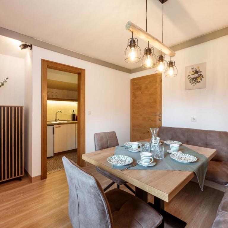 Reitsamerhof - Zimmer & Apartments - Appartement 2 Chambres avec Balcon - 6