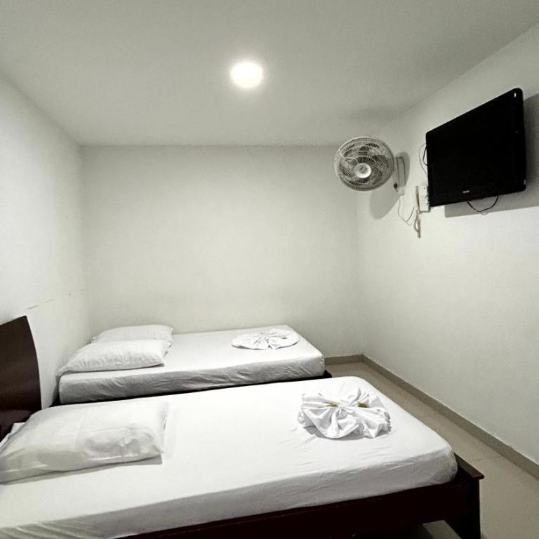 Hotel Imperio - Habitación Doble - 2 camas - 4