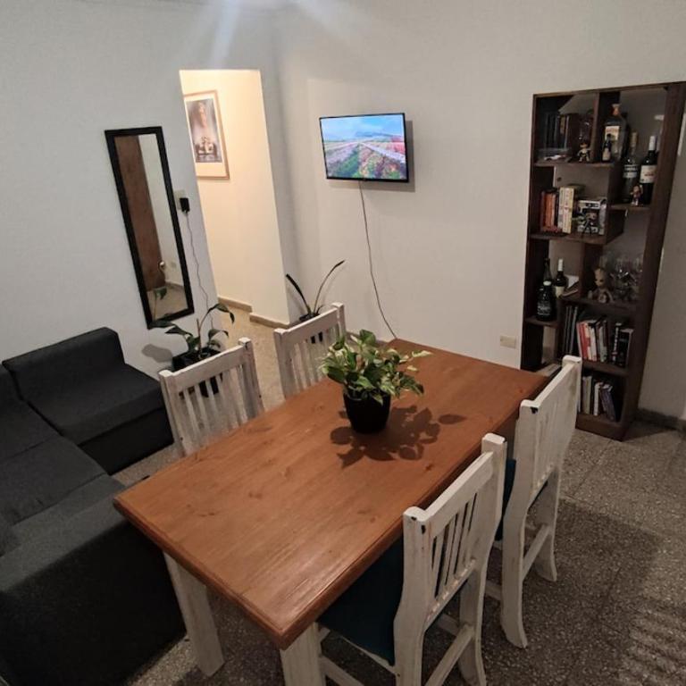 Confortable departamento a metros de la peatonal - One-Bedroom Apartment - 15