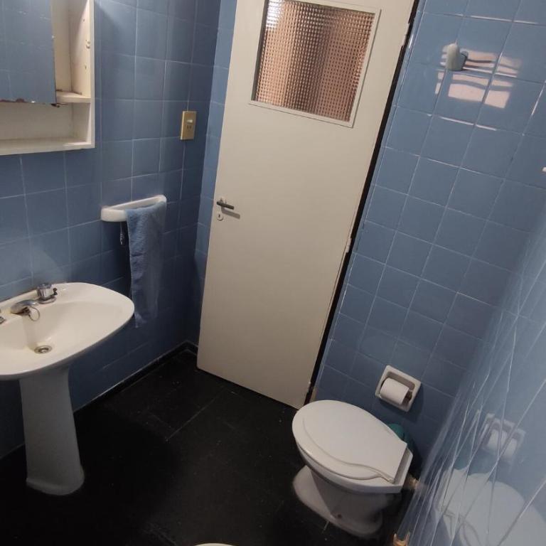 Confortable departamento a metros de la peatonal - One-Bedroom Apartment - 17