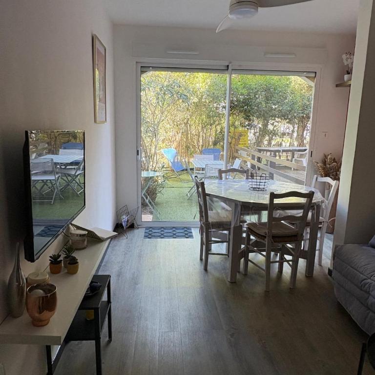 Appartement cosy au môle - Apartment mit 1 Schlafzimmer - 37