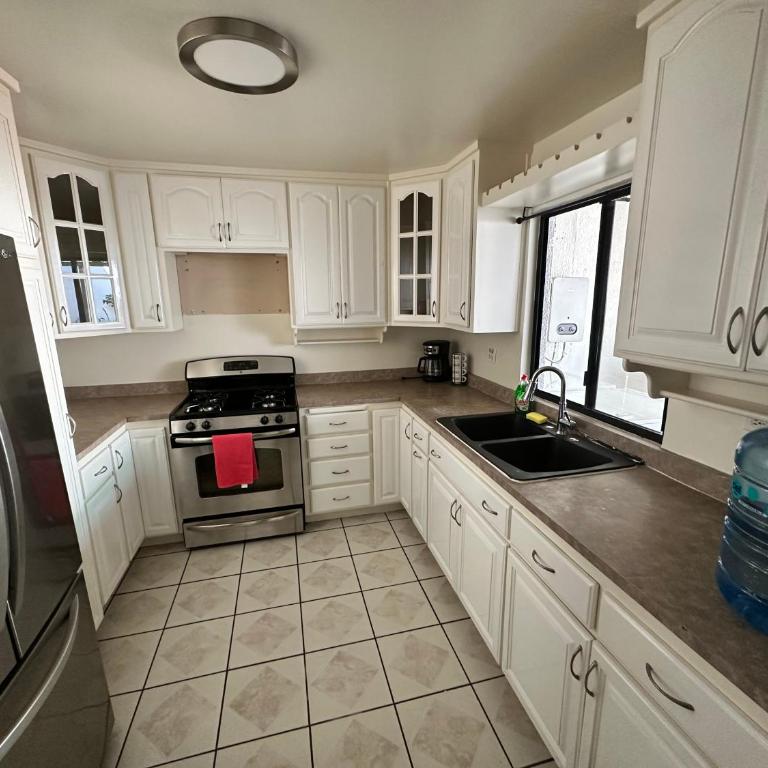 Casa Playas de Tijuana - Two-Bedroom House - 6