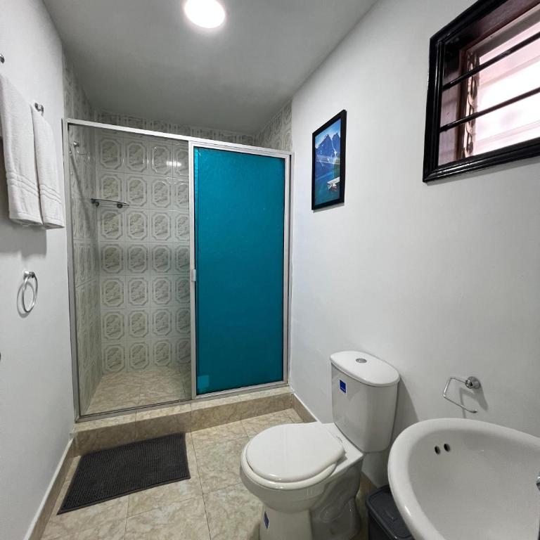 Family house colonial-style - Three-Bedroom Home - 12