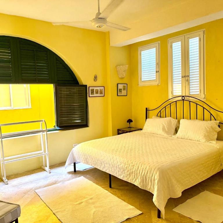 by Calamari Homes - El Porvenir 402 walled city - Apartment - 21