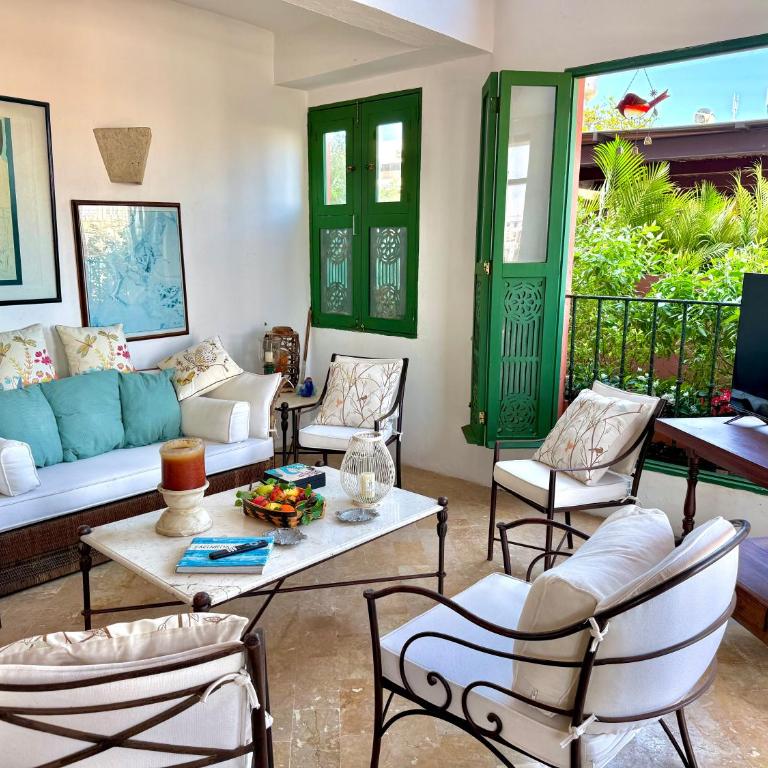 by Calamari Homes - El Porvenir 402 walled city - Apartment - 24