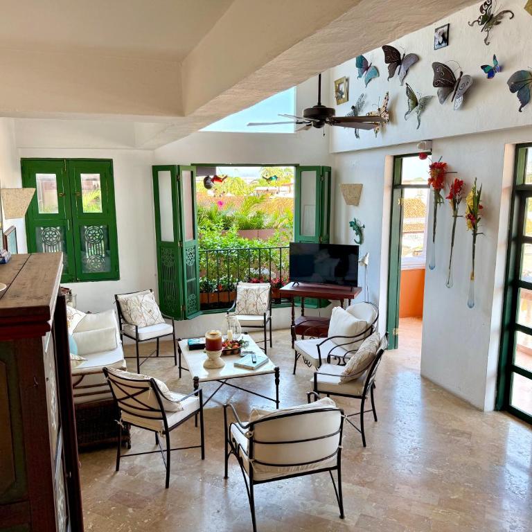 by Calamari Homes - El Porvenir 402 walled city - Apartment - 51