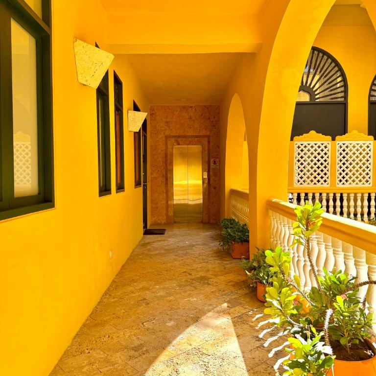 by Calamari Homes - El Porvenir 402 walled city - Apartment - 57