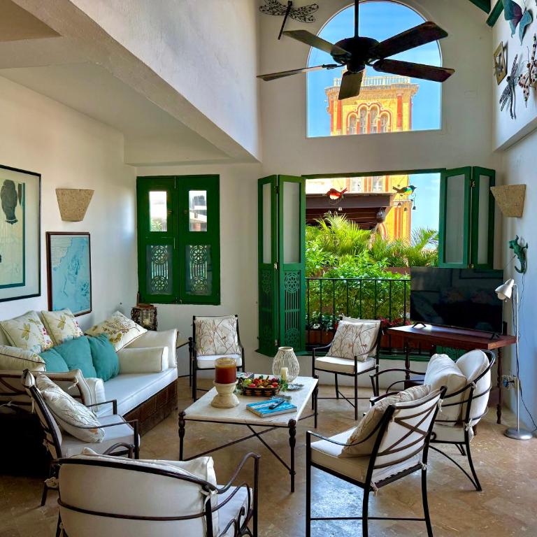 by Calamari Homes - El Porvenir 402 walled city - Apartment - 58