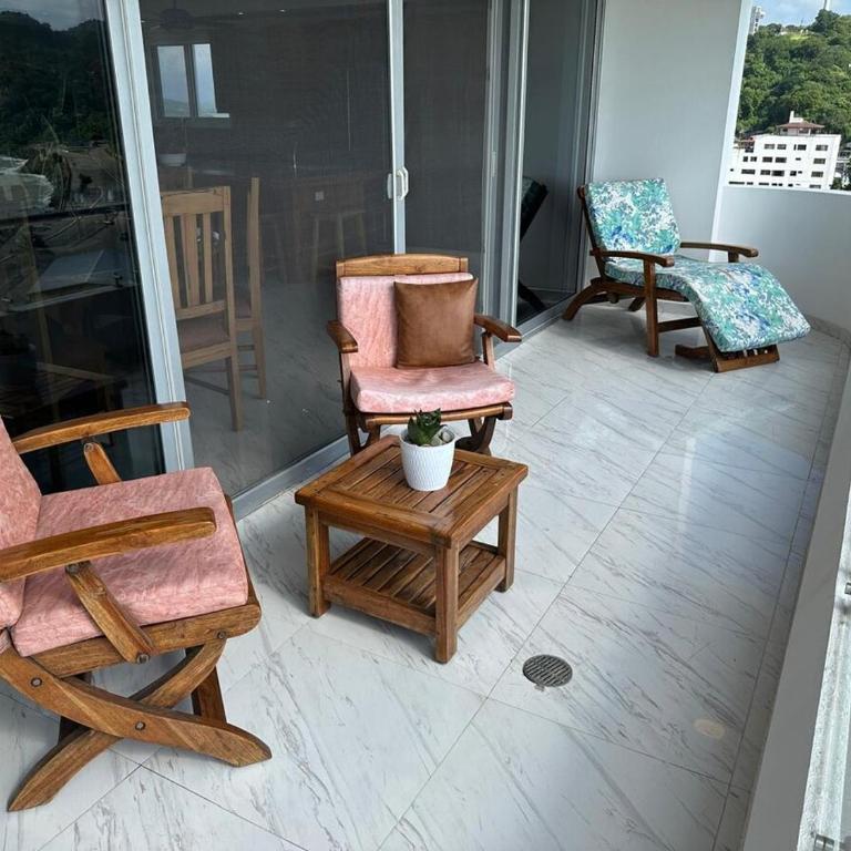 Penthouse in Bahia de Caráquez - Three-Bedroom Apartment - 41