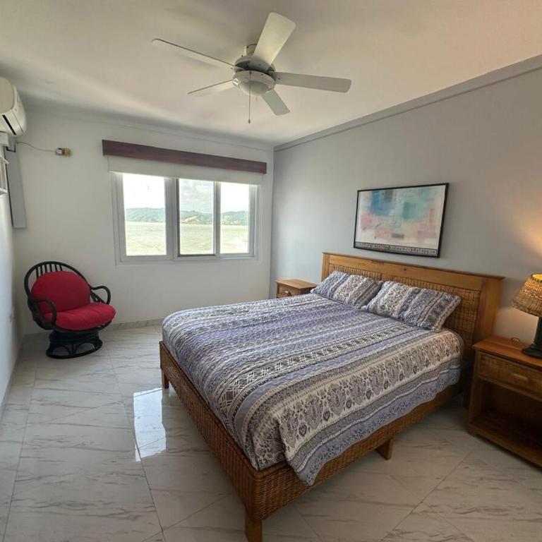 Penthouse in Bahia de Caráquez - Three-Bedroom Apartment - 26
