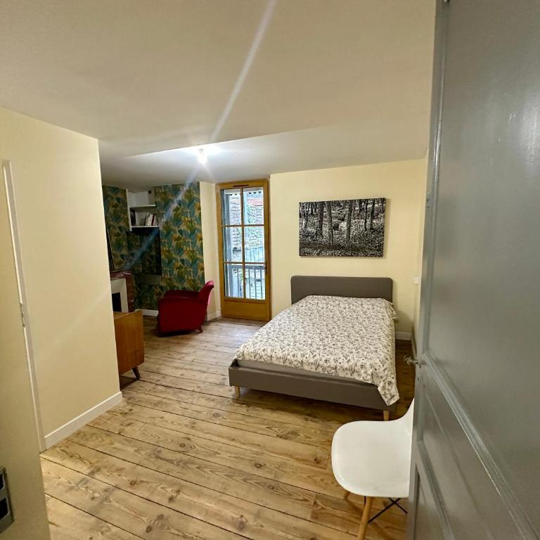 A l'ombre de la Tour - Appartement 1 Chambre de Luxe - Vue sur Jardin - 15