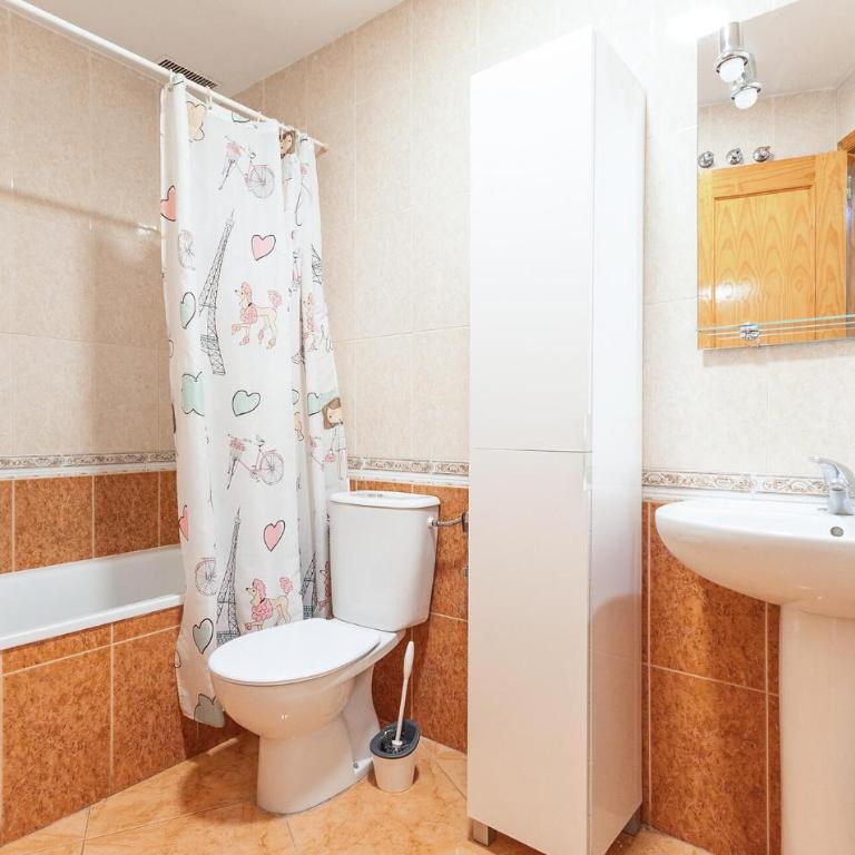 Beautiful Apartment In Torrevieja With Wifi - Apartamento de 2 dormitorios - 11