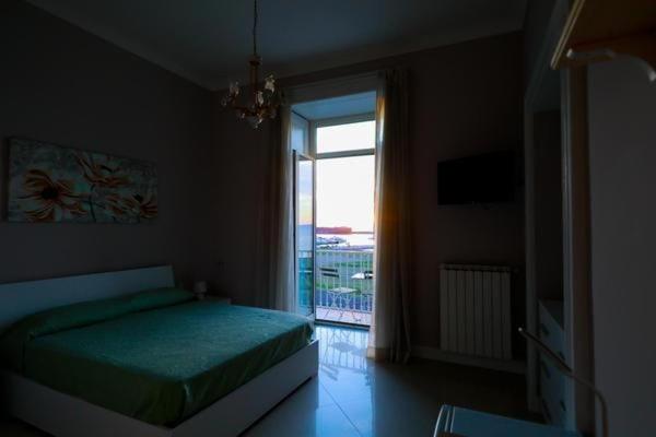 Mare Magnum - Camera Matrimoniale con Balcone e Vista Mare - 12