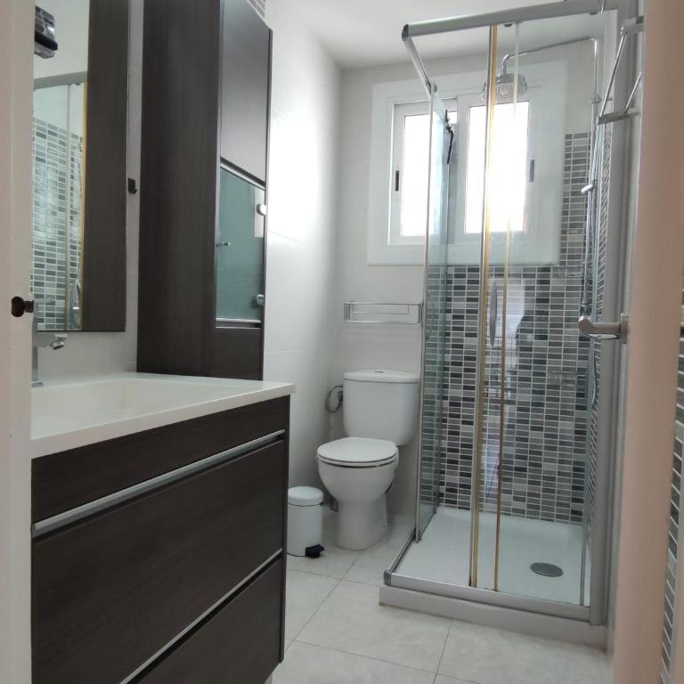 Apartamento Luminoso Cerca de la Playa en Platja d'Aro con Parking Incluido - ES-209-96 - Apartamento - 12