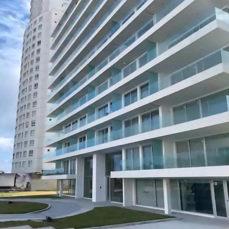 Limpieza diaria incluida - One-Bedroom Apartment with Balcony and Sea View - 16