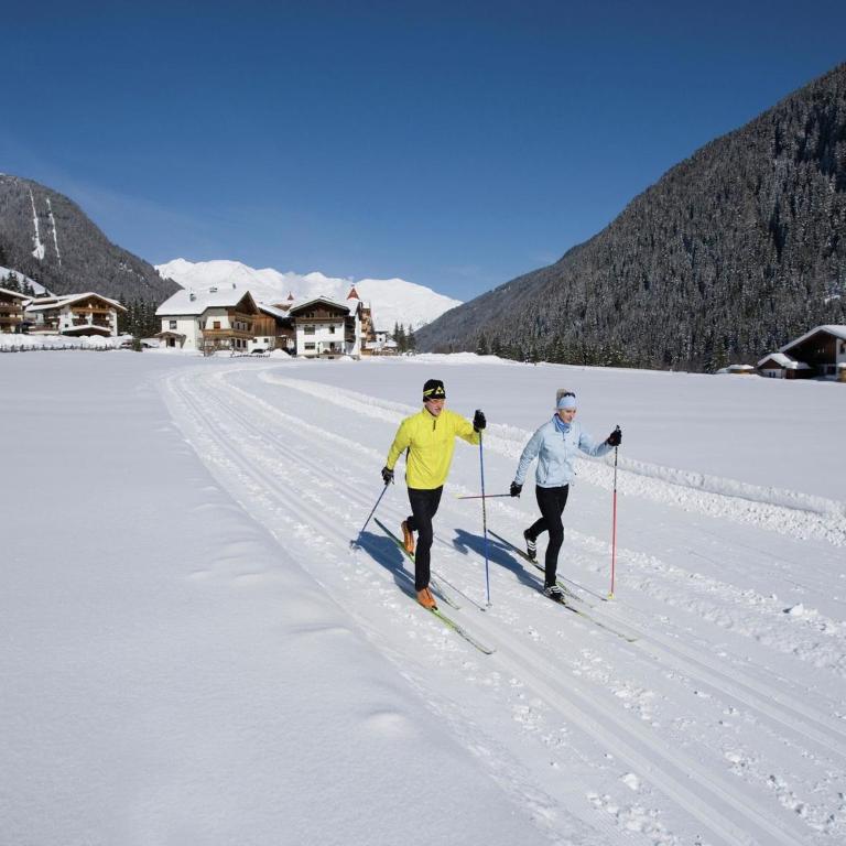 Apartment in Aschau near Ski Slopes - Three-Bedroom Apartment - 44