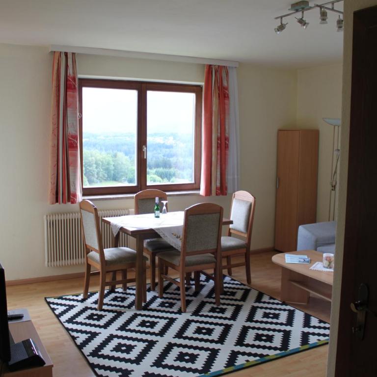 Appartementhaus Karawankenpromenade - Apartment mit Balkon - 2
