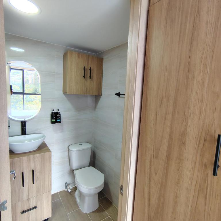 Apartaestudio Moderno y Tranquilo con Vista a la Montaña - Apartamento de 1 dormitorio - 9