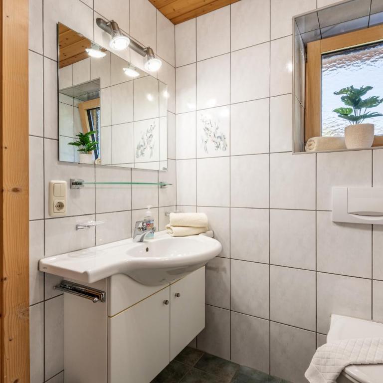 Ferienwohnung - Schmirnerhof - Apartment mit 3 Schlafzimmern - 12