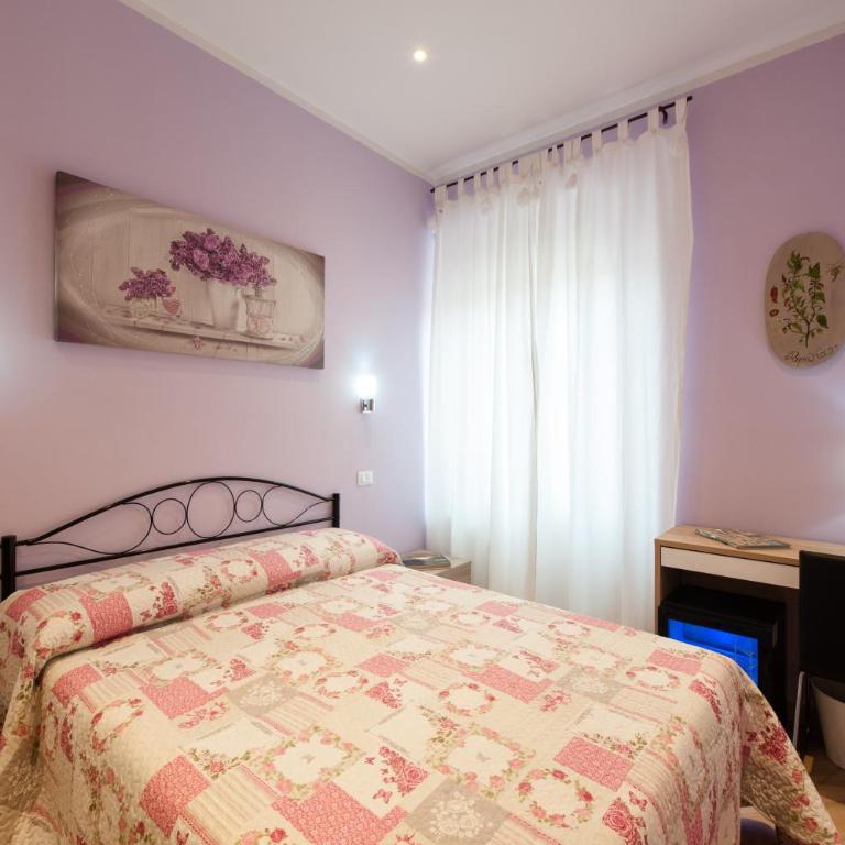 Guest House Le Tre Spezie - Camera Matrimoniale Piccola - 10